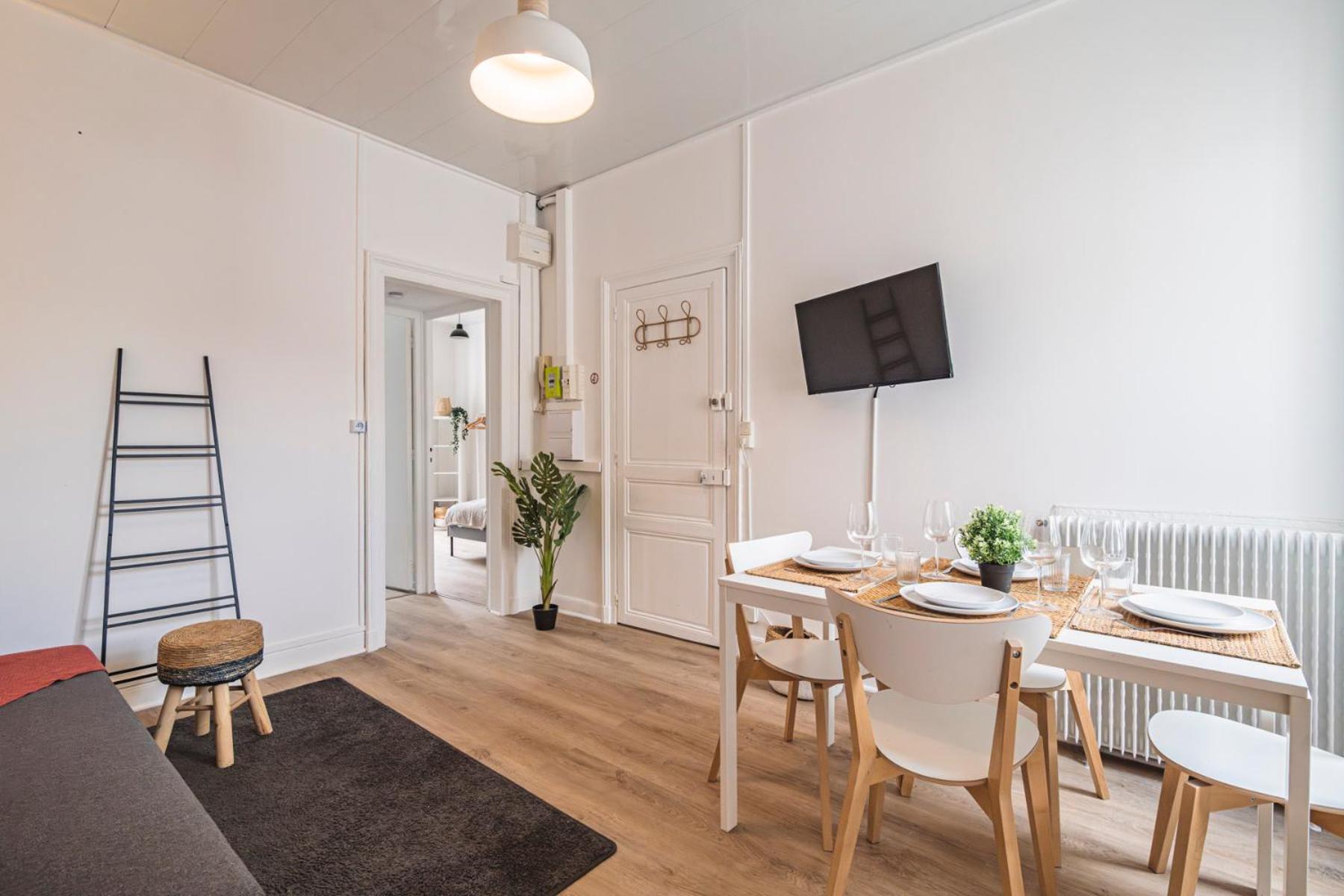 Le Zola - Charmant 2 Chambres - Centre Gare Реймс Екстериор снимка